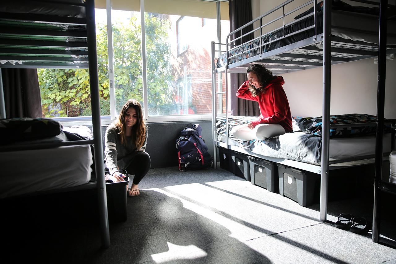 Barkly Backpackers Hostel เมลเบิร์น ภายนอก รูปภาพ
