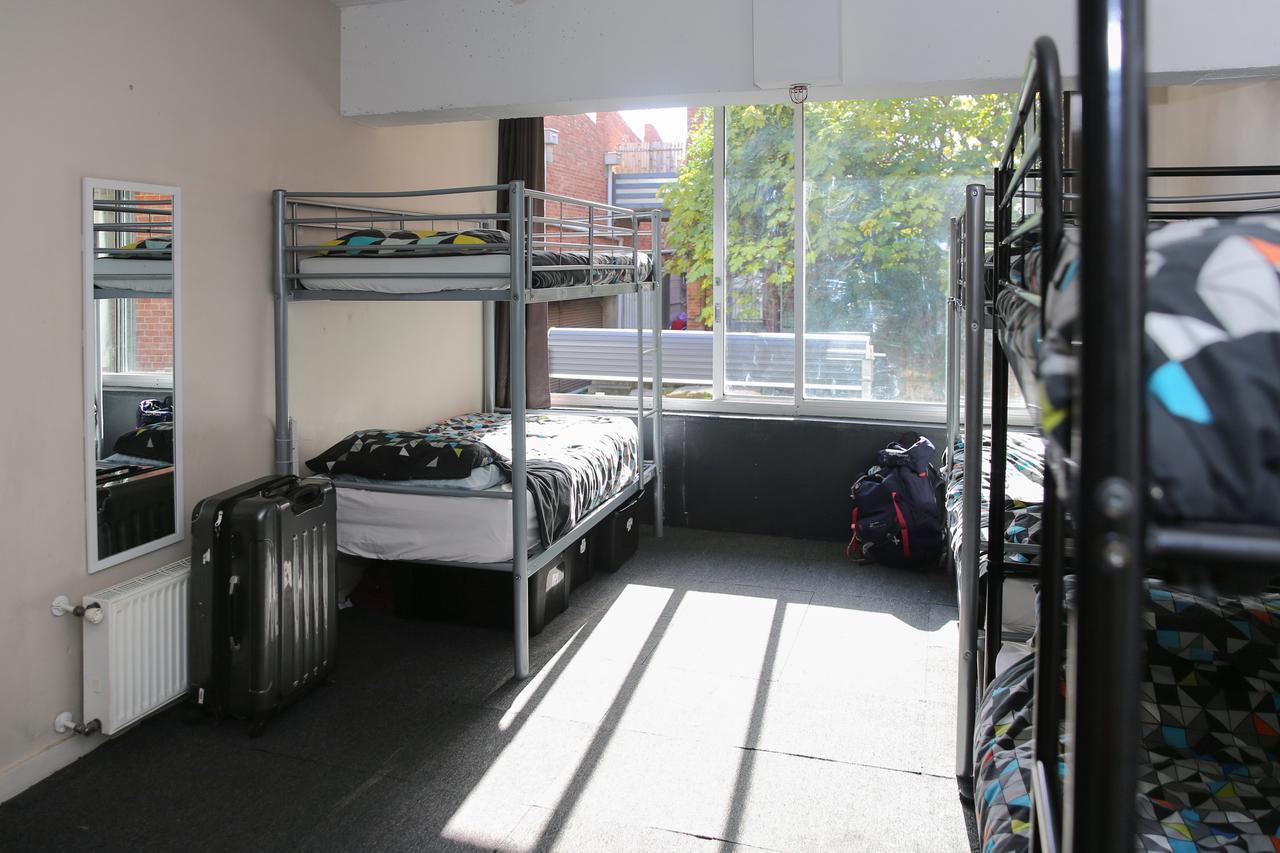 Barkly Backpackers Hostel เมลเบิร์น ภายนอก รูปภาพ